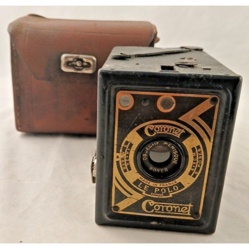VINTAGE FRENCH CORONET 'LE POLO' 120 ROLL FILM BOX CAMERA W/ Case